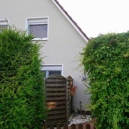Privates Einzelzimmer Bei Der Weser-Ems-Halle Olsztyn Bagian luar foto