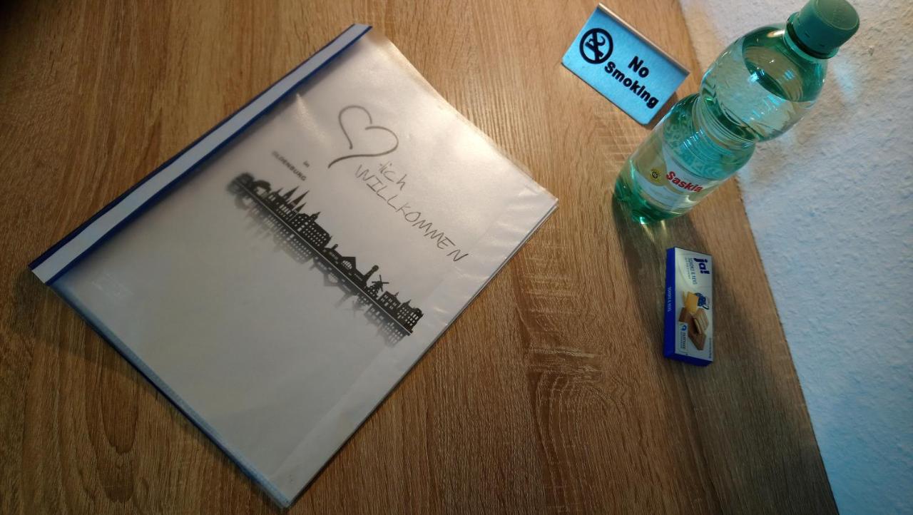 Privates Einzelzimmer Bei Der Weser-Ems-Halle Olsztyn Bagian luar foto
