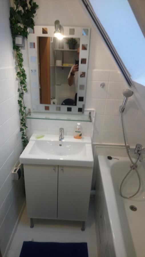 Privates Einzelzimmer Bei Der Weser-Ems-Halle Olsztyn Bagian luar foto